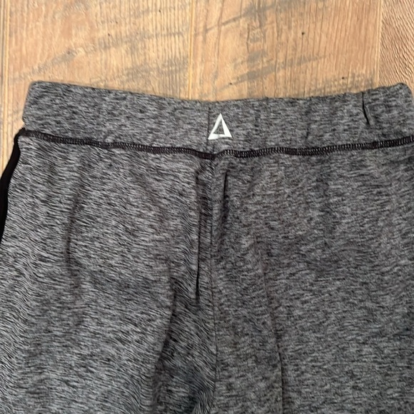Prism Sport Woman’s Gray Joggers Size Small - Picture 4 of 6